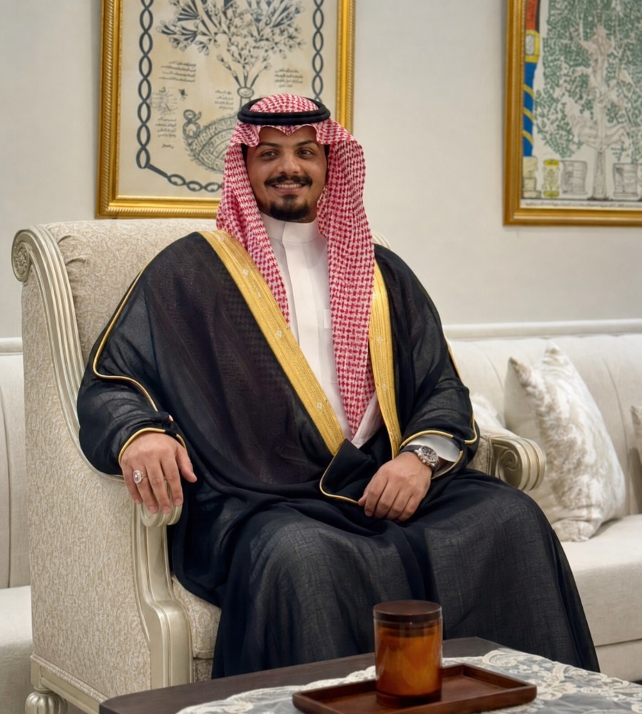 أ/ مساعد ال زيد الشريف